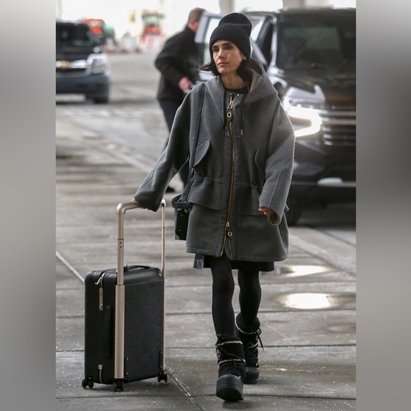 LOUIS VUITTON boots - Picture 10 of 10